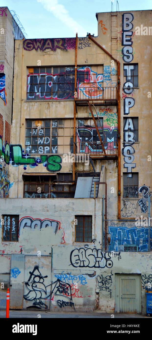 urban,city,life,art,metropolitan,building,old,downtown,graffiti,Los Angeles,ghetto,alley,backstreet,artist,apartment,living, Stock Photo