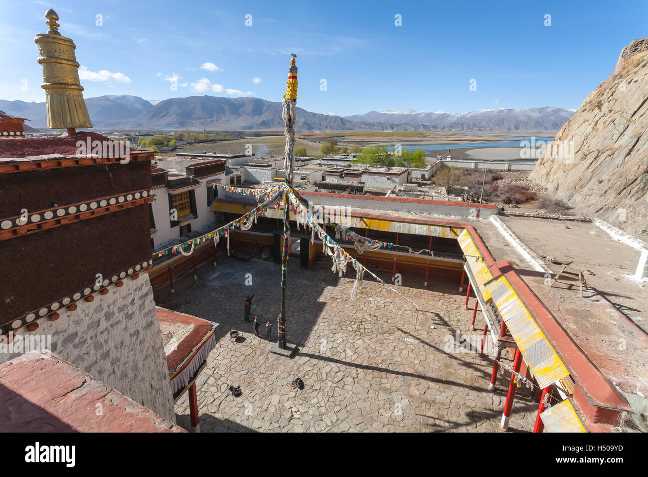 View from Lhatse Chode Monastery in Old Lhatse over Yarlung Tsangpo