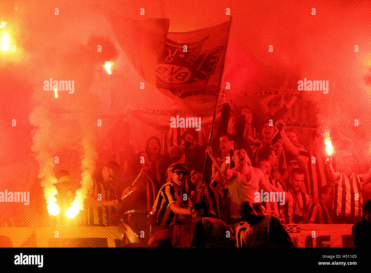 Lisbon, Portugal. 18th Oct, 2016. Dortmund's supporters during the UEFA Champions League Group F football match Sporting CP vs Borussia Dortmund at the Alvalade stadium in Lisbon, Portugal on October 18, 2016. Photo: Pedro Fiuza Credit:  Pedro Fiuza/ZUMA Wire/Alamy Live News Stock Photo