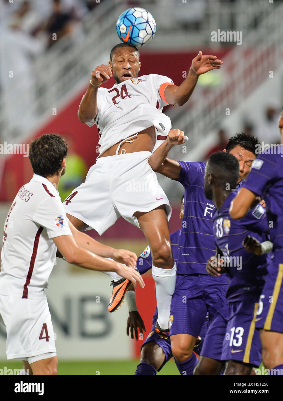 Doha Qatar 18th Oct 16 Seydou Keita Top Of Qatar S El Jaish Fights For The Ball During The Afc Asian Champions League Semi Final Second Leg Against The United Arab Emirates Al Ain At