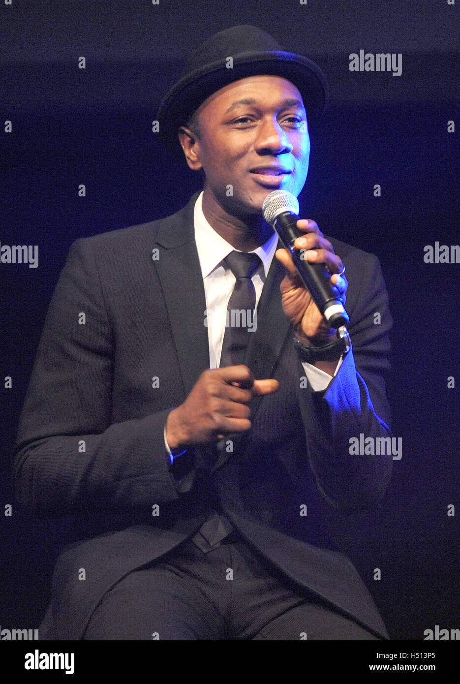 New York, NY, USA. 18th Oct, 2016. Singer Aloe Blacc performa at the