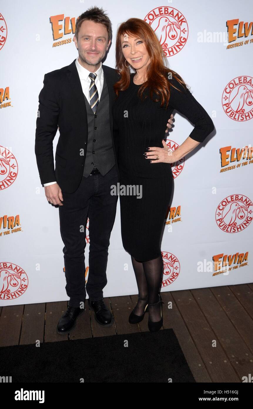 Los Angeles, CA, USA. 18th Oct, 2016. Chris Hardwick, Cassandra Peterson at arrivals for ELVIRA: MISTRESS OF THE DARK Book Release Party, Rooftop at the Roosevelt Hollywood, Los Angeles, CA October 18, 2016. Credit:  Priscilla Grant/Everett Collection/Alamy Live News Stock Photo