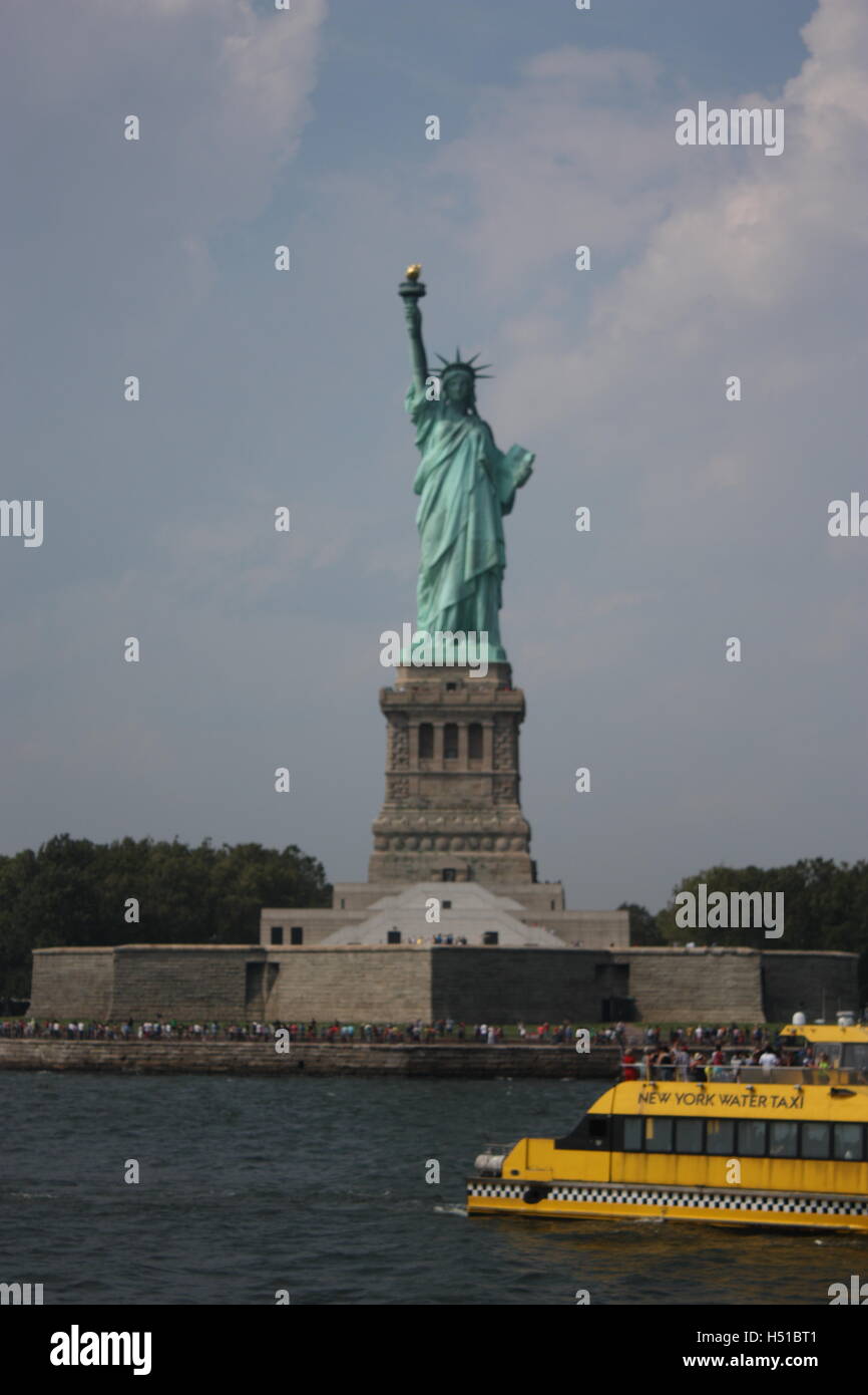 Statue of liberty ferry hires stock photography and images Alamy