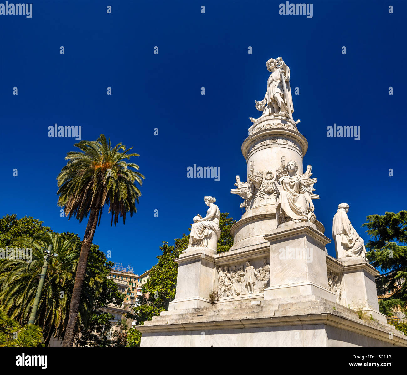 Statue of Christopher Columbus in Genoa Italy Stock Photo Alamy