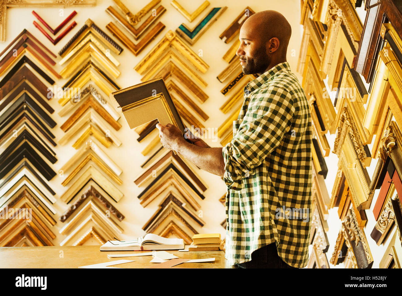 30 frames hires stock photography and images Alamy