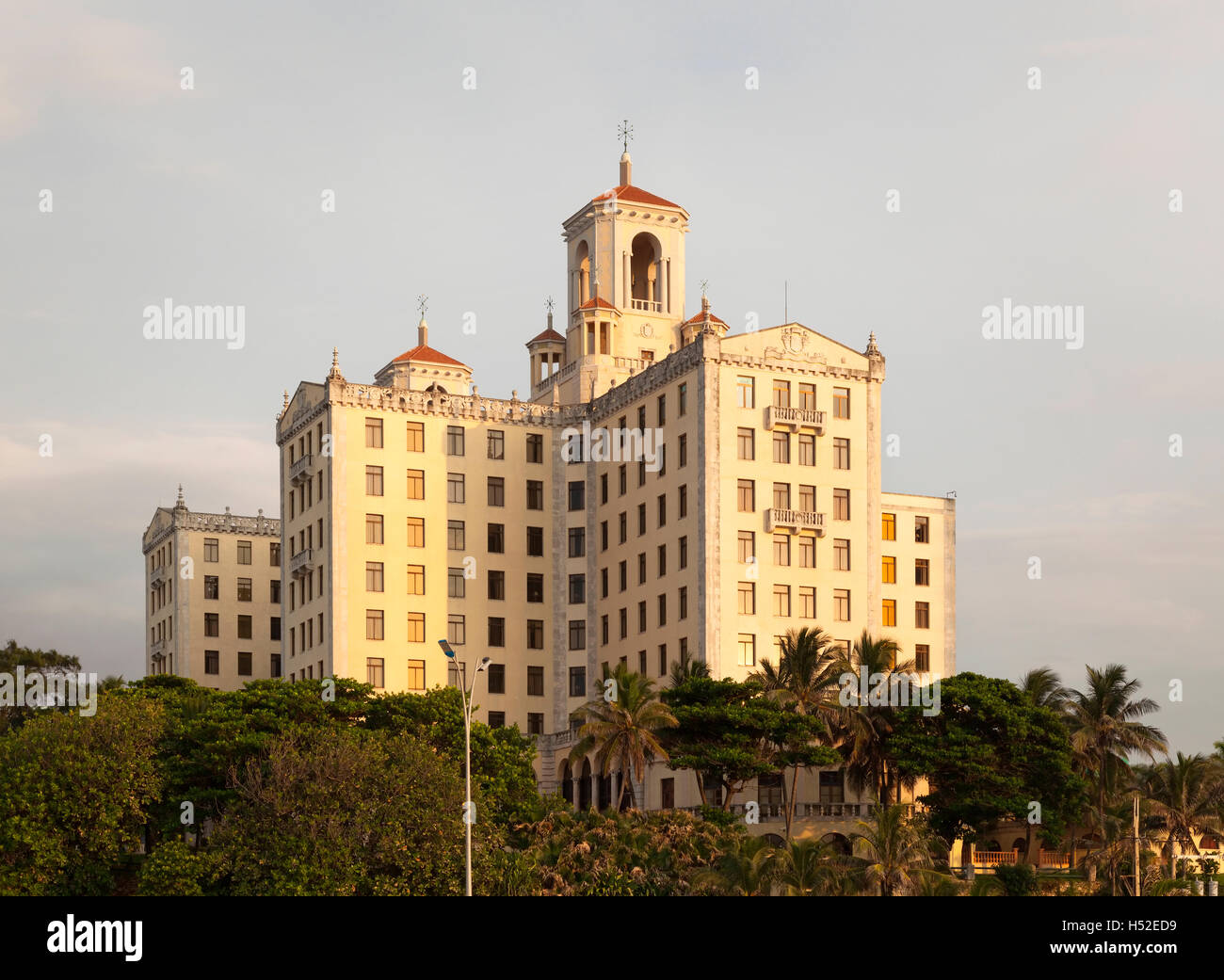 The Hotel Nacional de Cuba on top of Taganana Hill along The Malecón (Avenida de Maceo) in Vedado, Havana, Cuba. Stock Photo