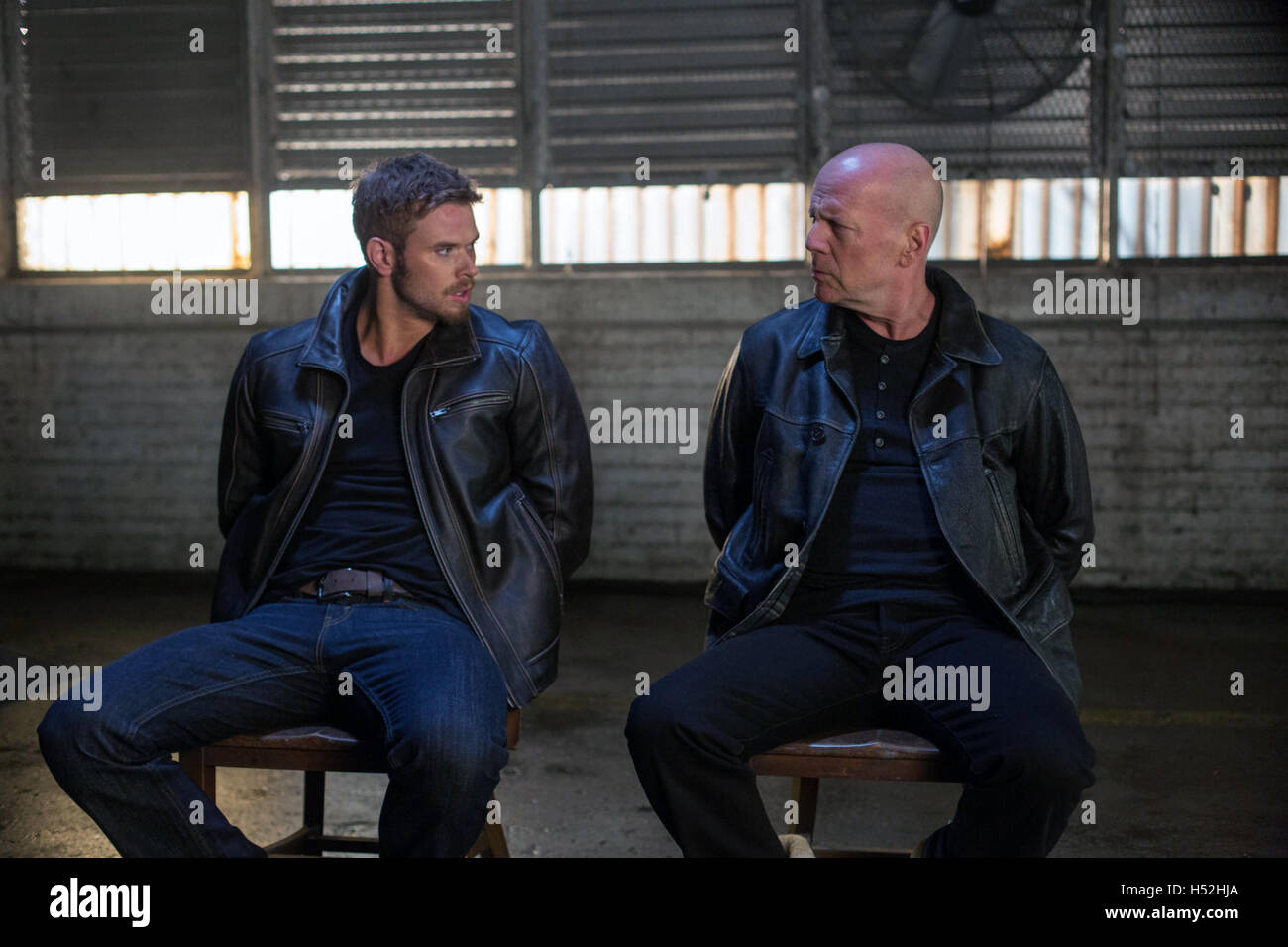 Extraction 2015 gina carano hires stock photography and images Alamy