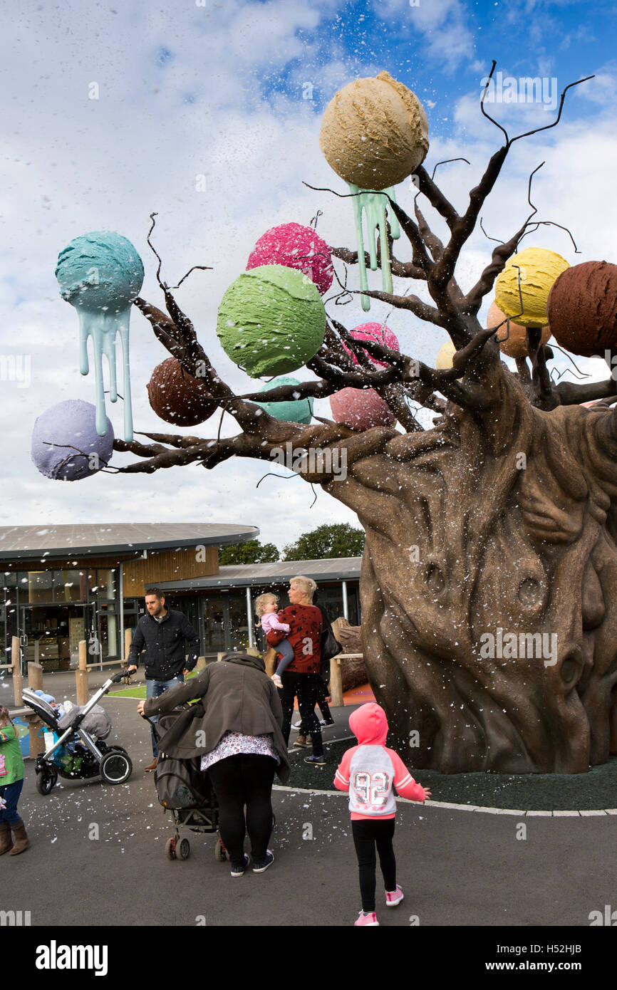 Uk England Cheshire Tattenhall Newton Lane Drumlan Hall Farm The Ice Cream Farm Foam Snowstorm Coming From Icecream Tree Stock Photo Alamy
