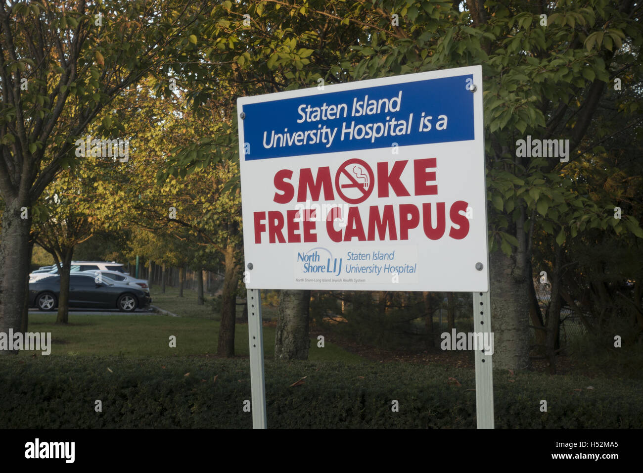 Staten Island University Hospital posts a large sign at a parking lot