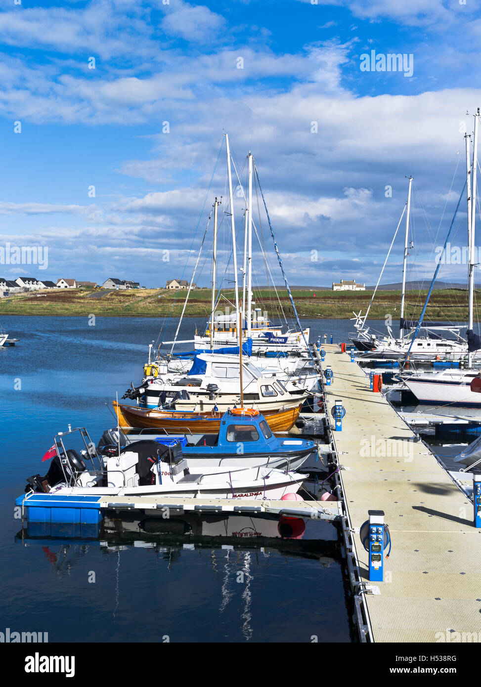 dh Stromness Marina STROMNESS ORKNEY Scottish isles marina jetty yachts in harbour Scotland yacht harbour uk pontoons Stock Photo