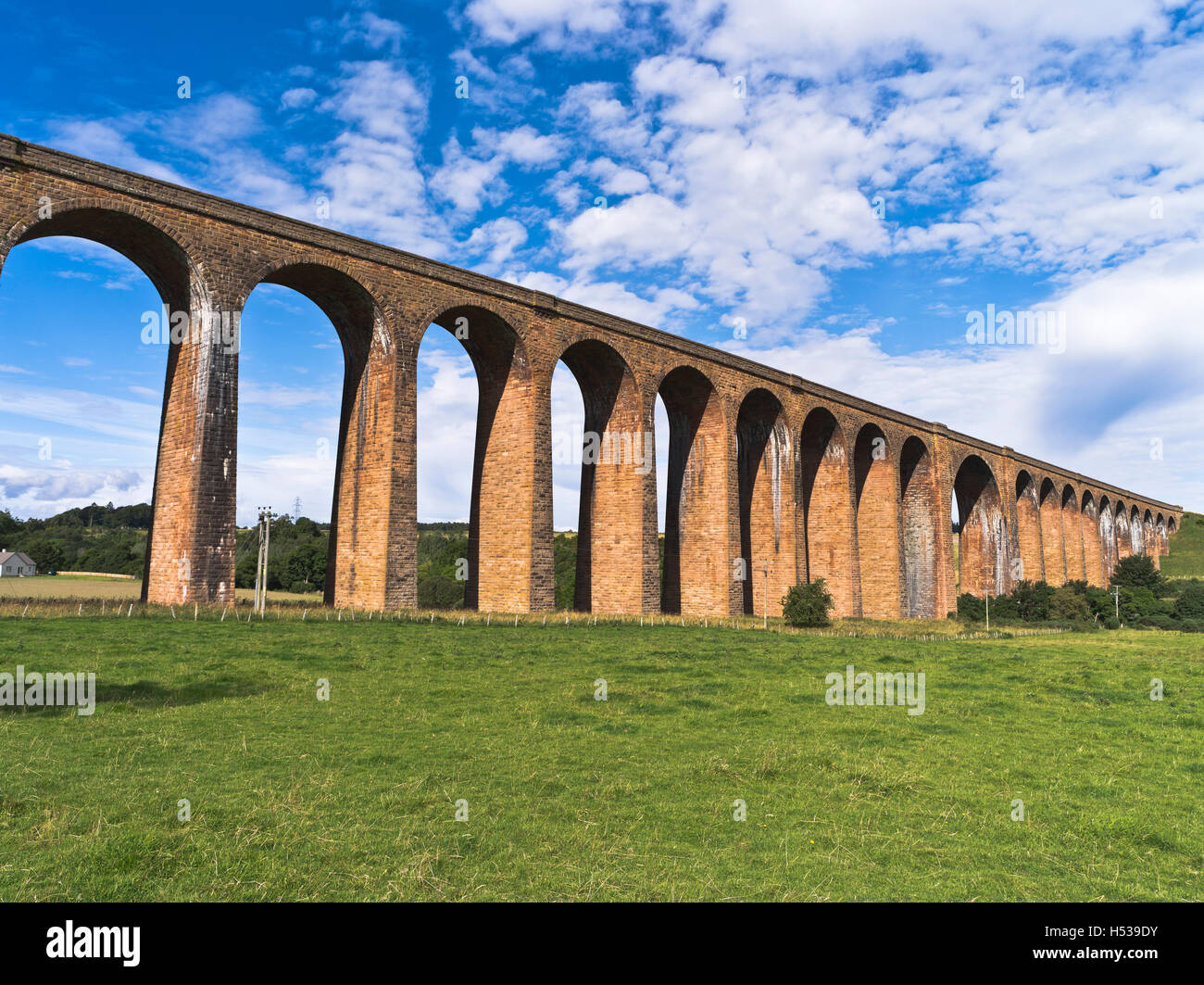 dh Nairn Railway Viaduct NAIRN VALLEY INVERNESS SHIRE Culloden Moor Viaduct spanning the River Nairn scotland uk viaducts Stock Photo