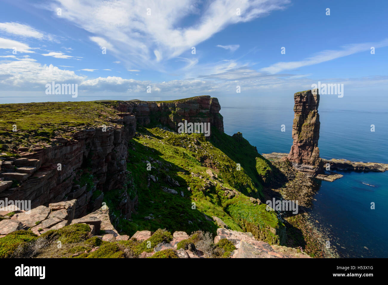 Old man of hoy orkney sea hi-res stock photography and images - Alamy