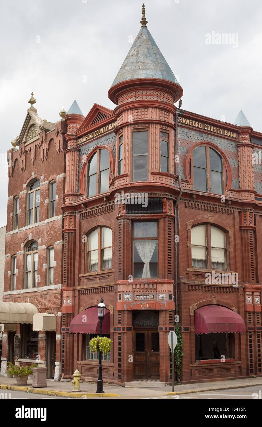 The historic Crawford County Bank building located in Van Buren