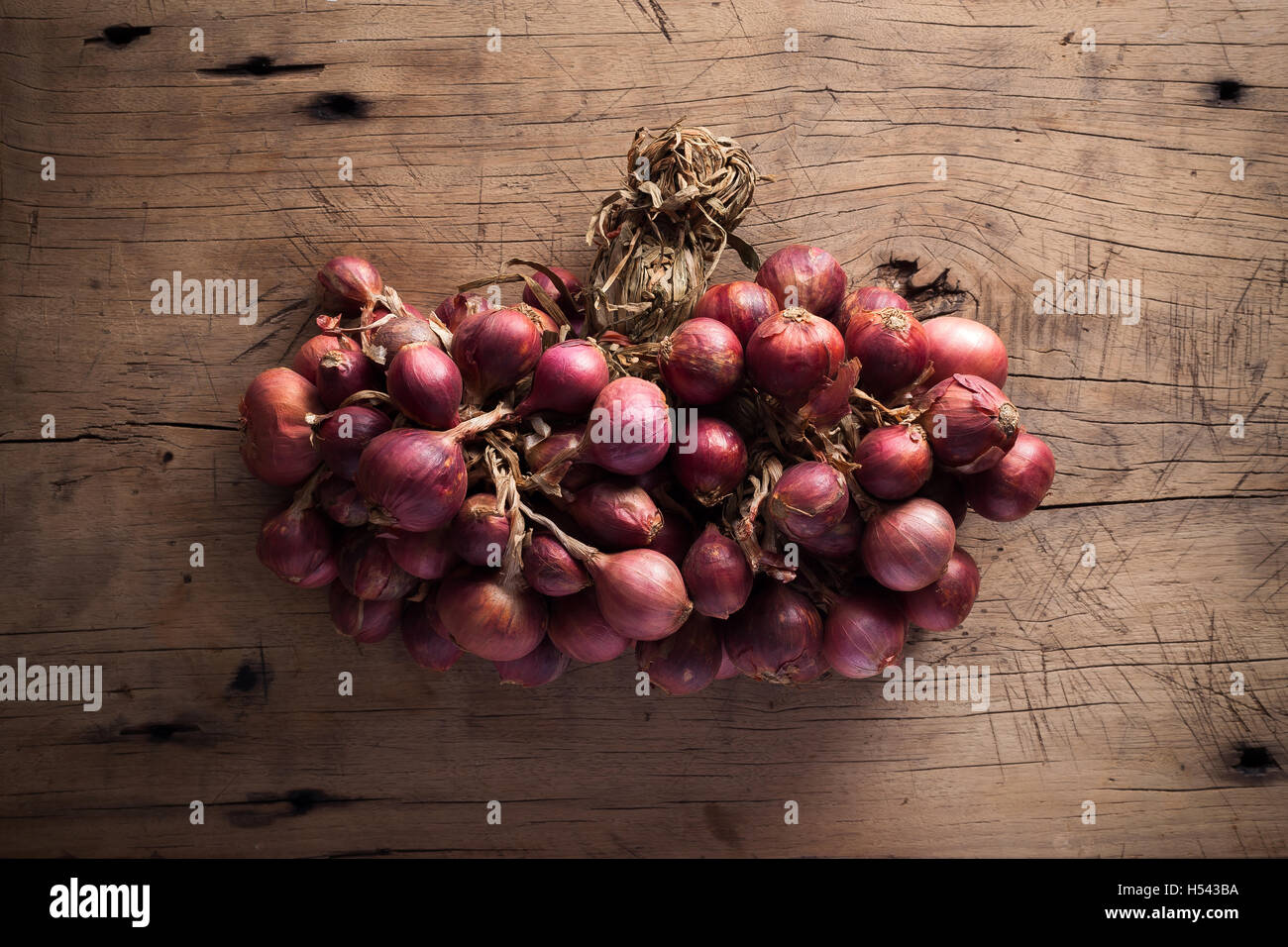 shallots still life wood background onion bulb season herb vegetable ingredient Stock Photo Alamy