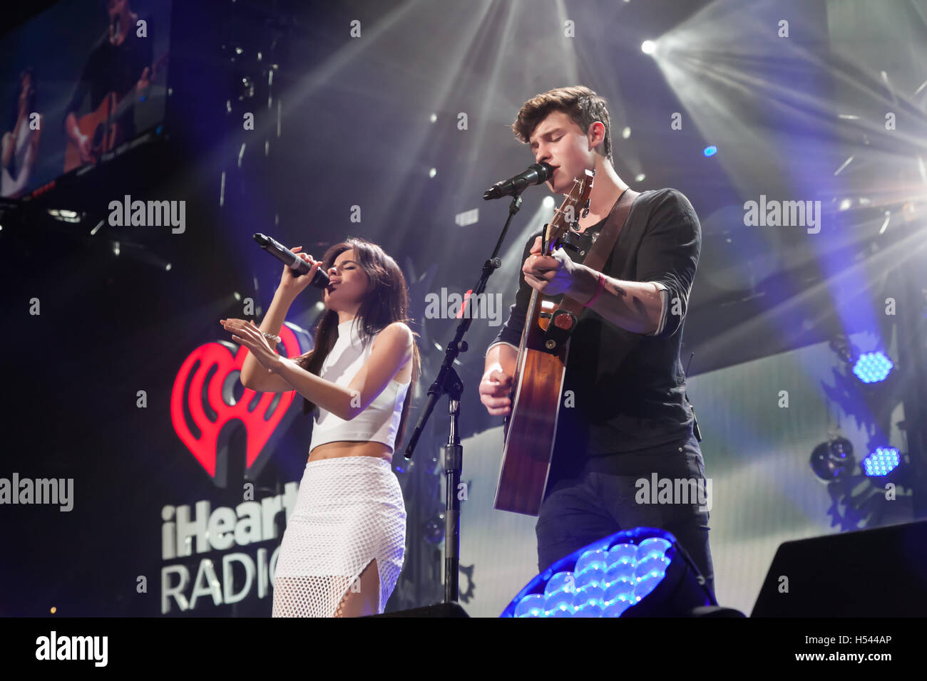 Camila Cabello Of Fifth Harmony And Shawn Mendes Perform Their - i know what you did last summer roblox id shawn mendes