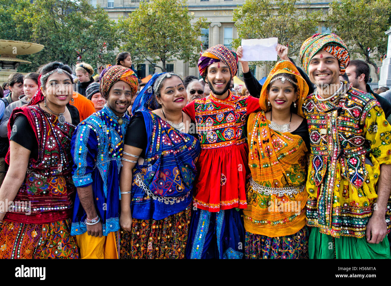 Annual Hindu Diwali festival of light in Trafalgar Square London Stock Photo Alamy