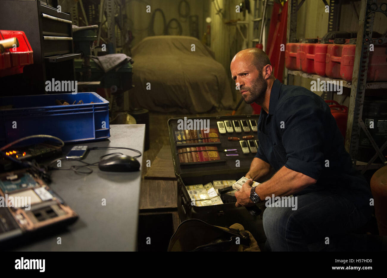 Jason statham mechanic hi-res stock photography and images - Alamy