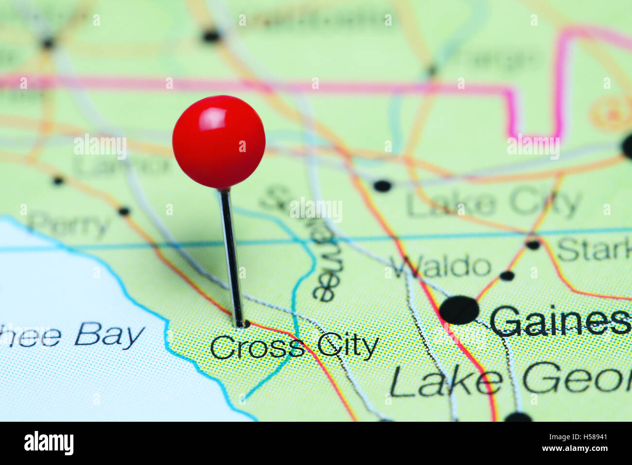 Cross map hi res stock photography - Cross City Pinned On A Map Of Florida Usa H58941