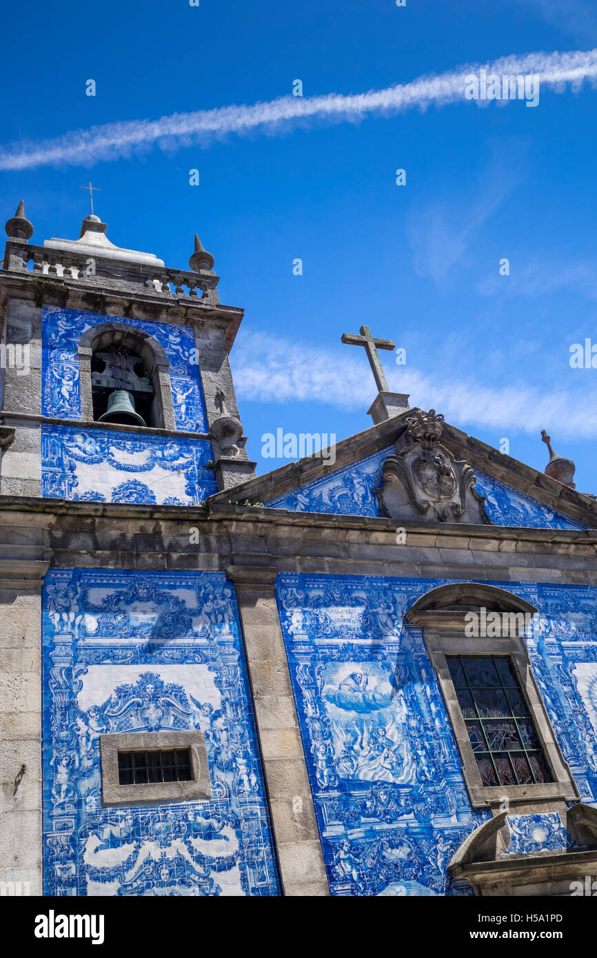 Upward shot of colourful tiled exterior of Capela (Chapel) das Almas - Porto, Portugal. Stock Photo