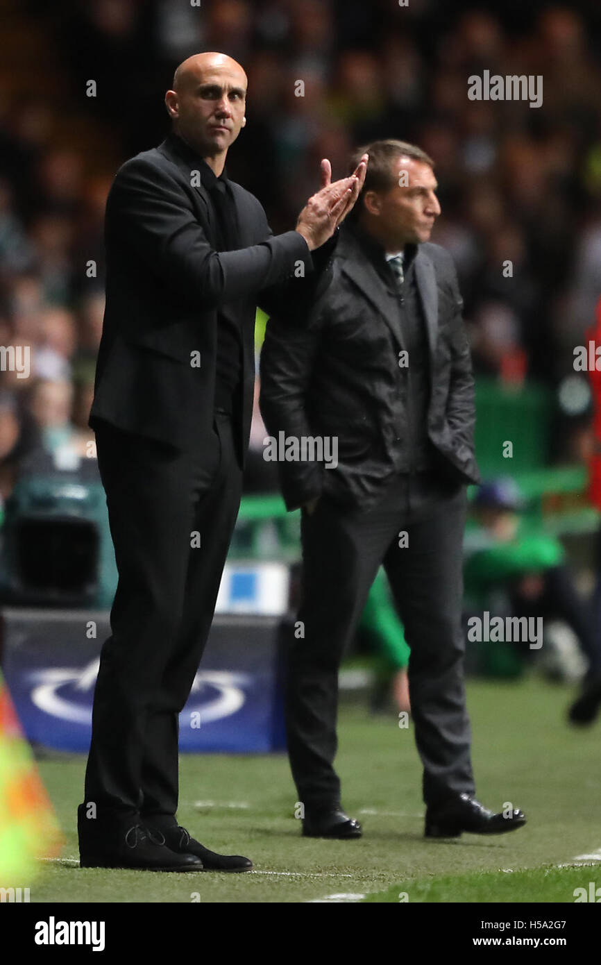 Borussia Monchengladbach Manager Andre Schubert Looks On From His Technical Area During The Uefa Champions League Match At Celtic Park Glasgow Stock Photo Alamy