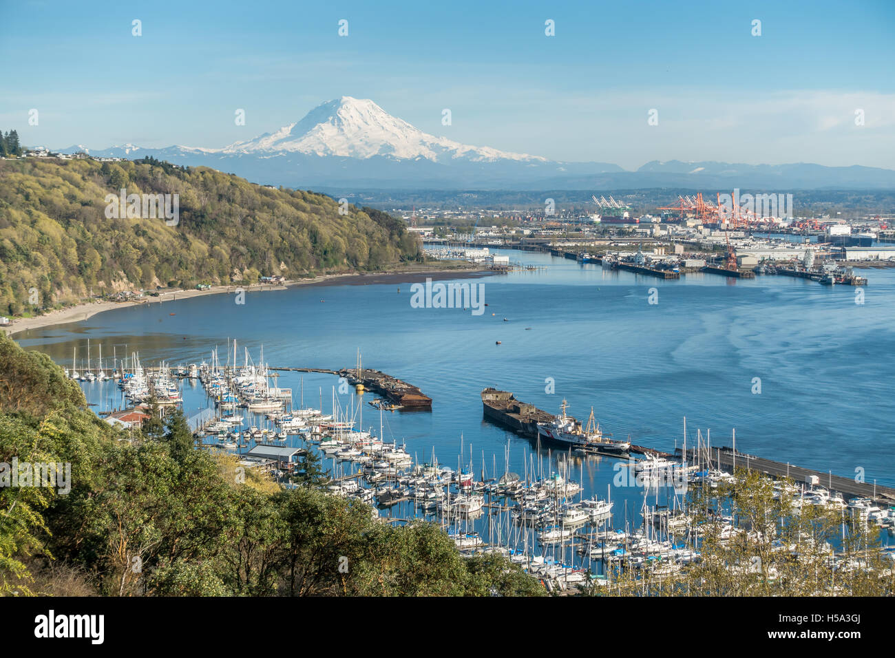 A panoramic view of Mount Rainier, The Port of Tacoma and a marina ...
