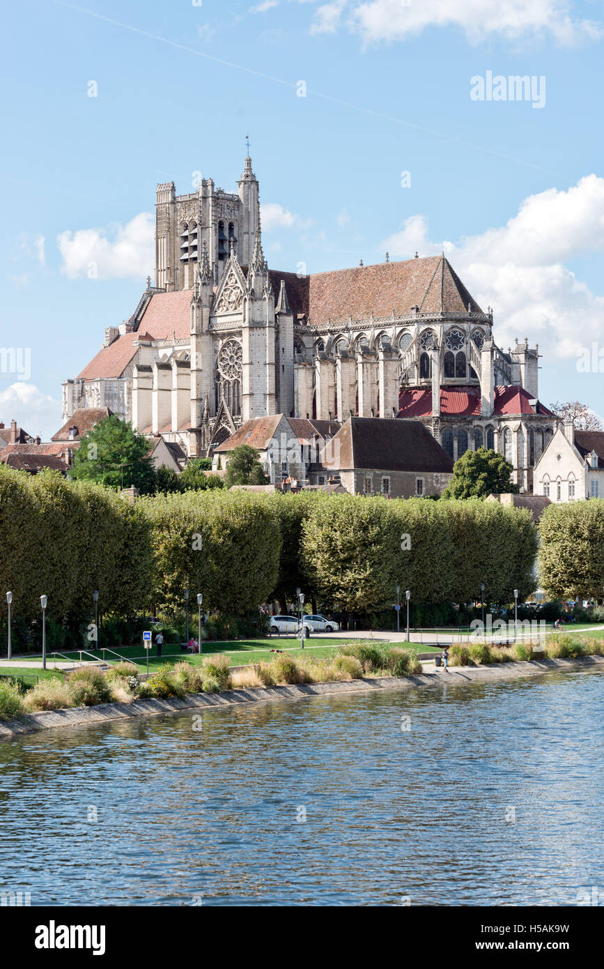 The Cathedral of Saint Etienne in the town of Auxerre, standing above the river Yonne Stock Photo