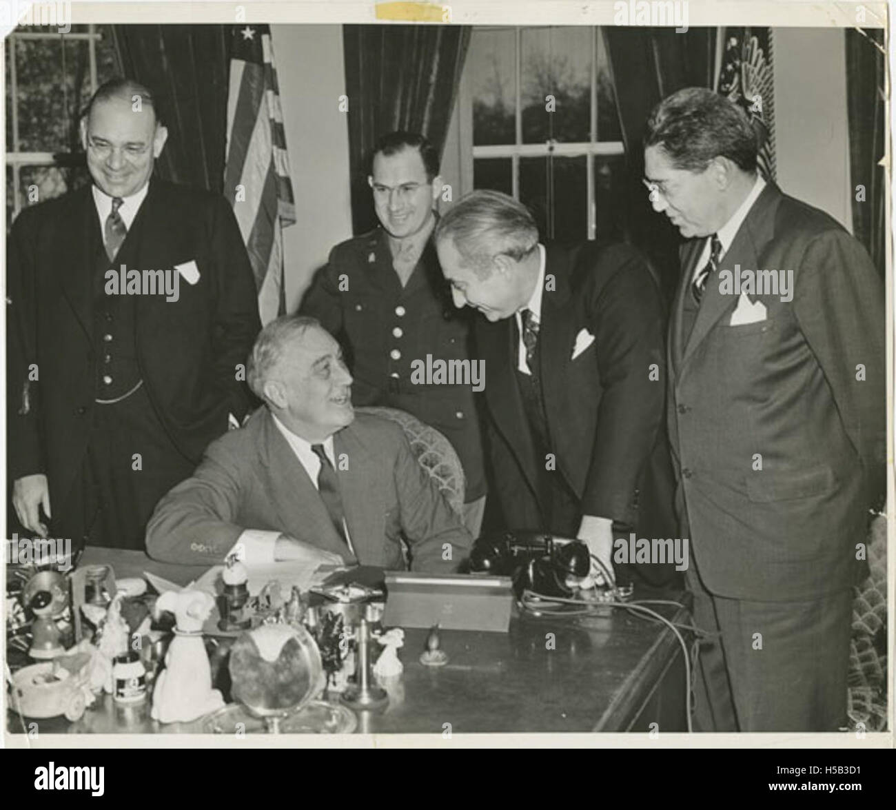 Rabbi Barnett R. Brickner and Chaplain Aryeh Lev and others meeting with President Franklin D. Roosevelt Stock Photo