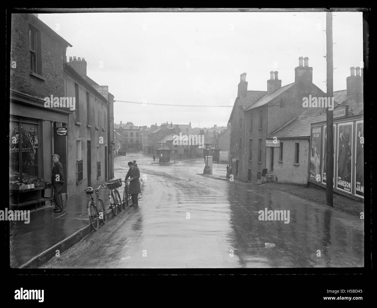 Looking into Abercorn Square, Strabane Stock Photo Alamy