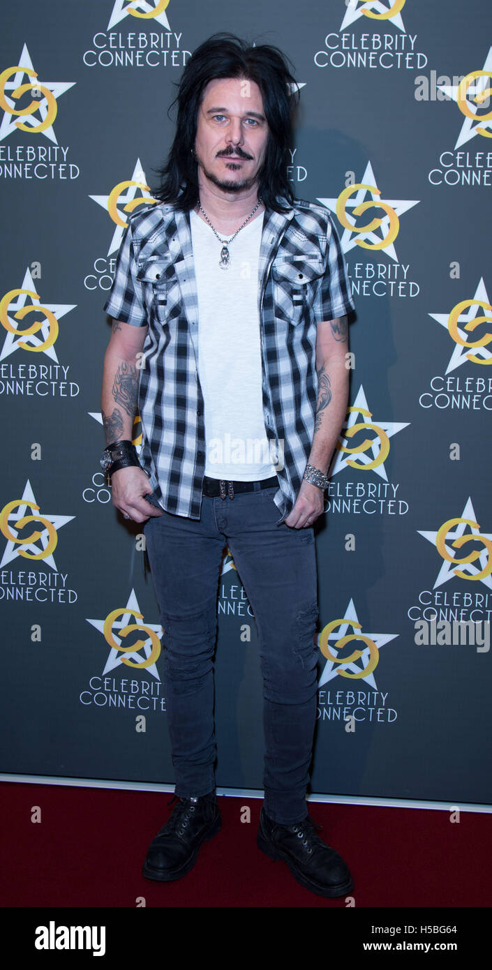 Gilby Clarke attends Celebrity Connected Luxury Gifting Suite Honoring