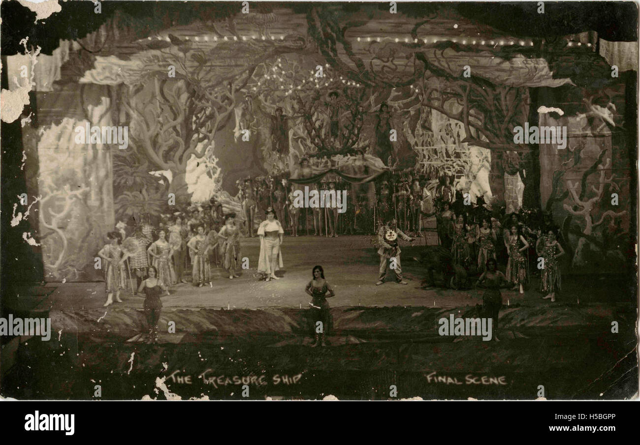 6 Photographic postcard depicting the final scene of the play 'The Treasure Ship' Stock Photo