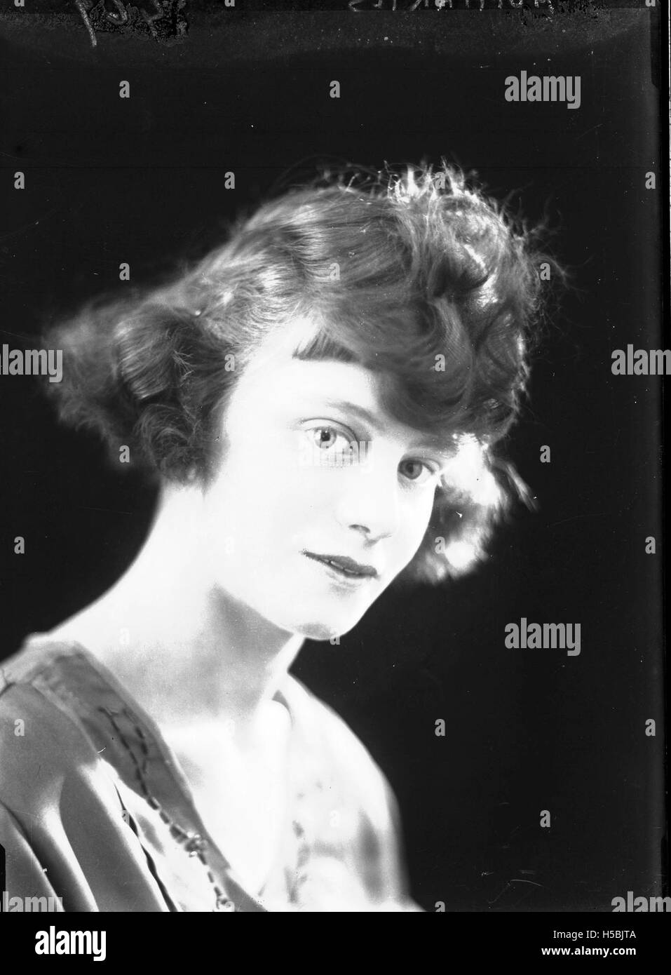 Portrait Of A Young Woman Of The Surname Humphries Stock Photo Alamy
