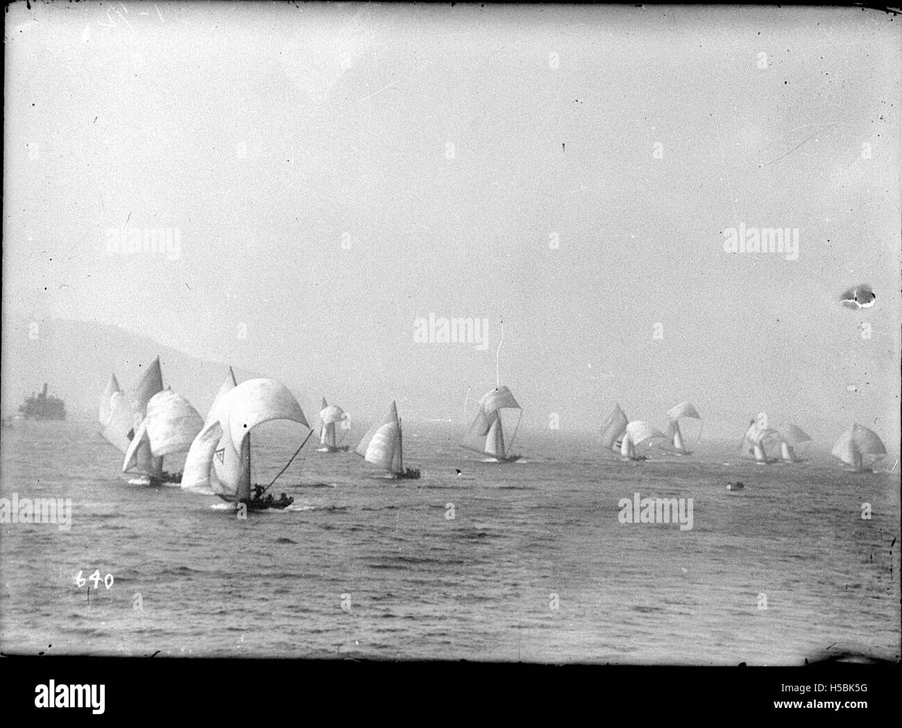 Sloop race hi-res stock photography and images - Alamy
