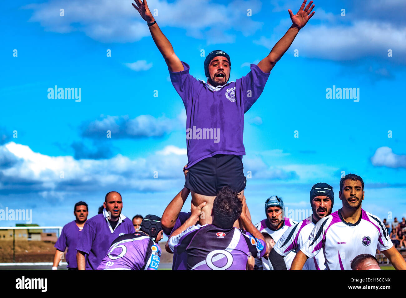 male adult rugby match Stock Photo Alamy