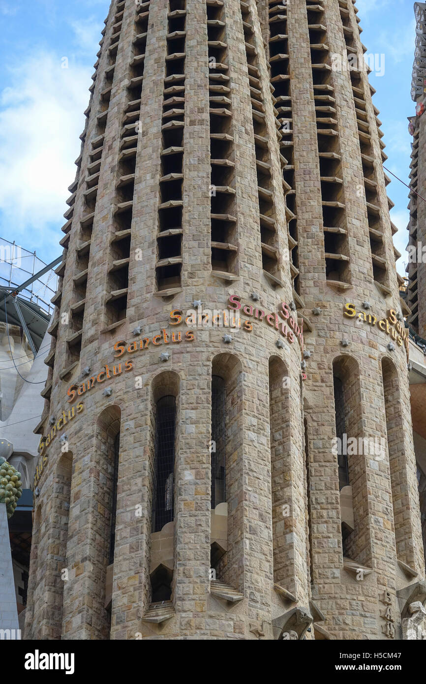 Amazing towers sagrada familia hi-res stock photography and images - Alamy