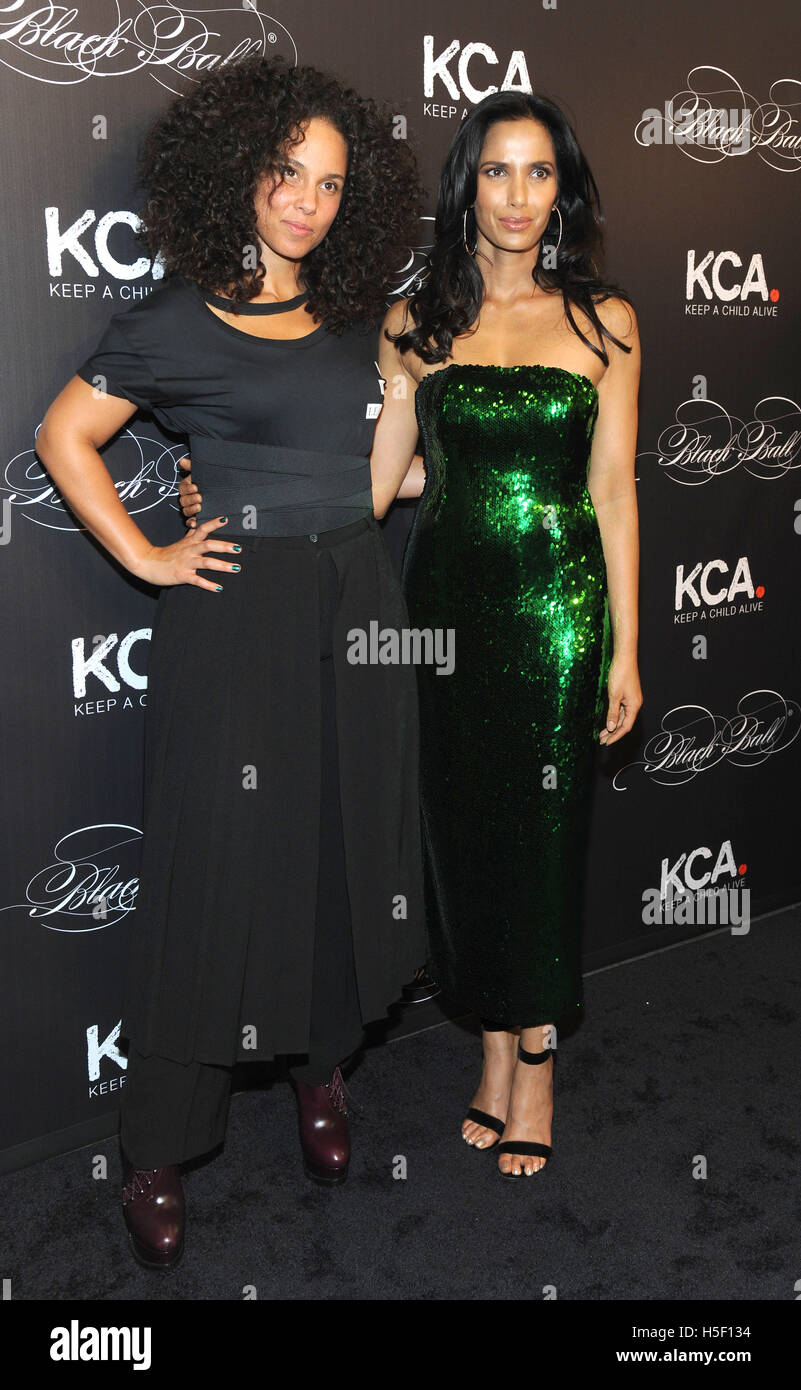 New York, NY, USA. 19th Oct, 2016. Alicia Keys and Padma Lakshmi