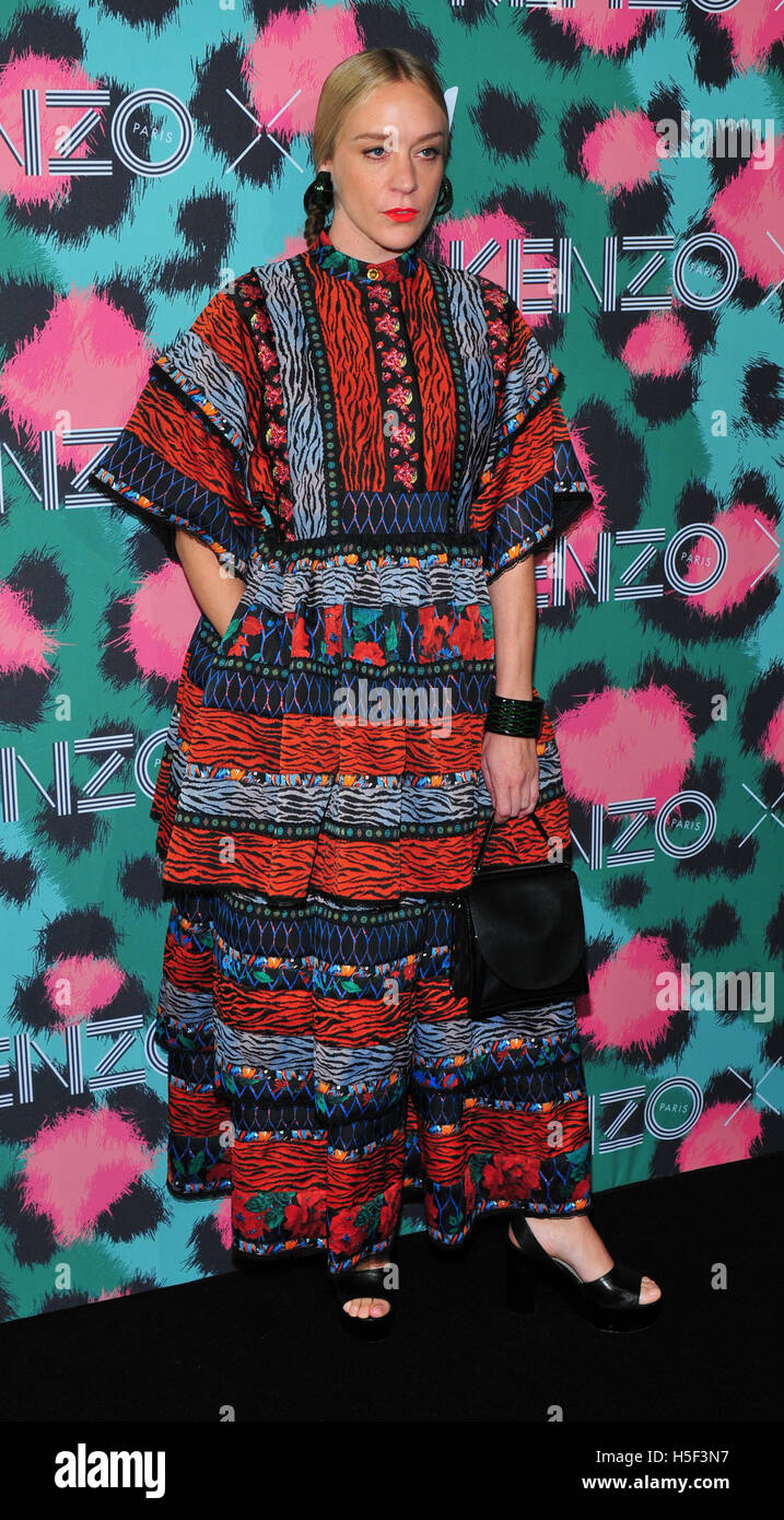 New York NY USA Th Oct Chloe Sevigny Attends KENZO X H M Arrivals At Pier On