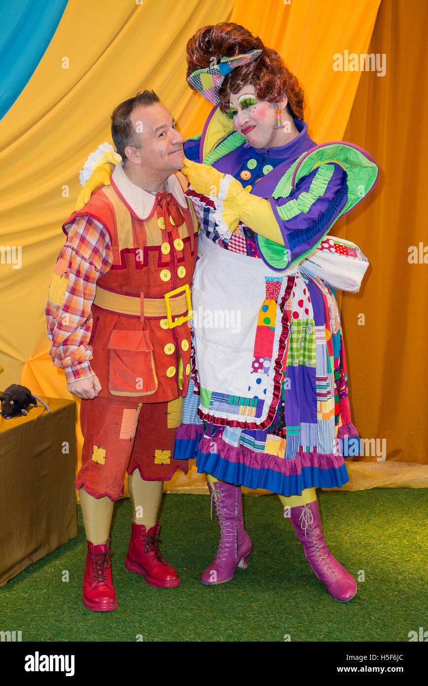 Kev Orkian Idle Jack Kevin Brewis Sarah The Cook Press Call For This Years Purrr Fect Family Pantomime Dick Whittington At Milton Keynes Theatre Kev Orkian Idle Jack Kevin Brewis Sarah The Cook Press Call For This Years Purrr Fect Family Pantomime Dick Whittington At Milton Keynes Theatre