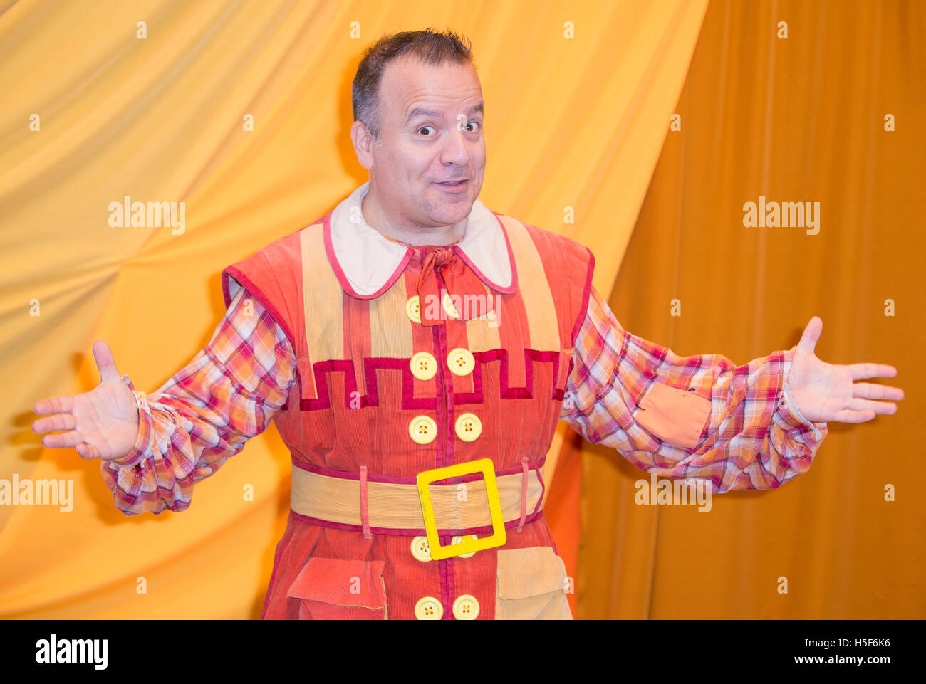 Kev Orkian Idle Jack Press Call For This Years Purrr Fect Family Pantomime Dick Whittington At Milton Keynes Theatre England 20th October 2016 Credit Kev Orkian Idle Jack Press Call For This Years Purrr Fect Family Pantomime Dick Whittington At Milton Keynes Theatre England 20th October 2016 Credit