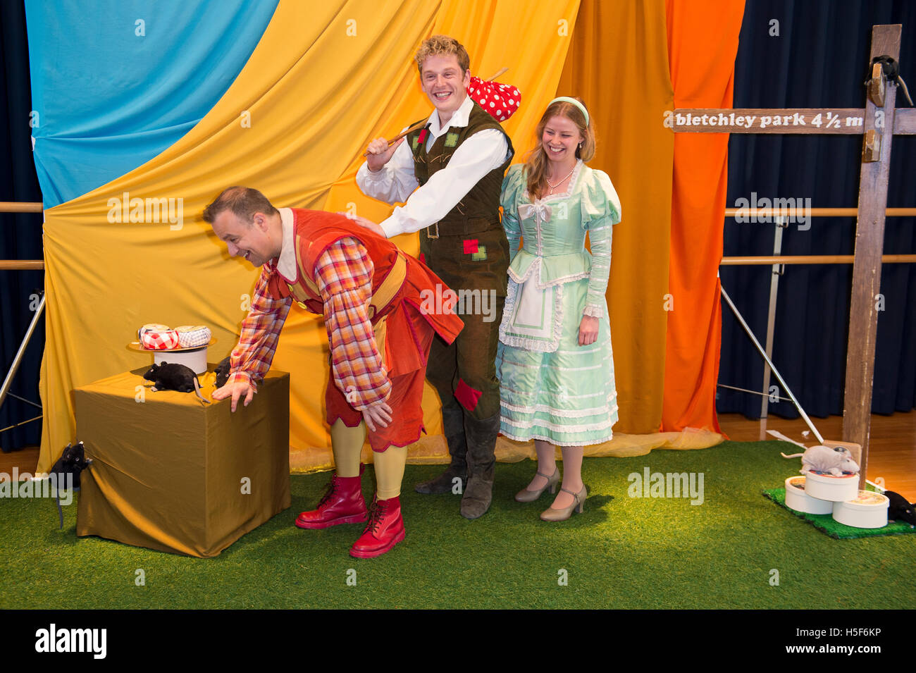 Kev Orkian Idle Jack Chris Jenkins Dick Whittington Hannah Ponting Alice Fitzwarren Press Call For This Years Purrr Fect Family Pantomime Dick Kev Orkian Idle Jack Chris Jenkins Dick Whittington Hannah Ponting Alice Fitzwarren Press Call For This Years Purrr Fect Family Pantomime Dick