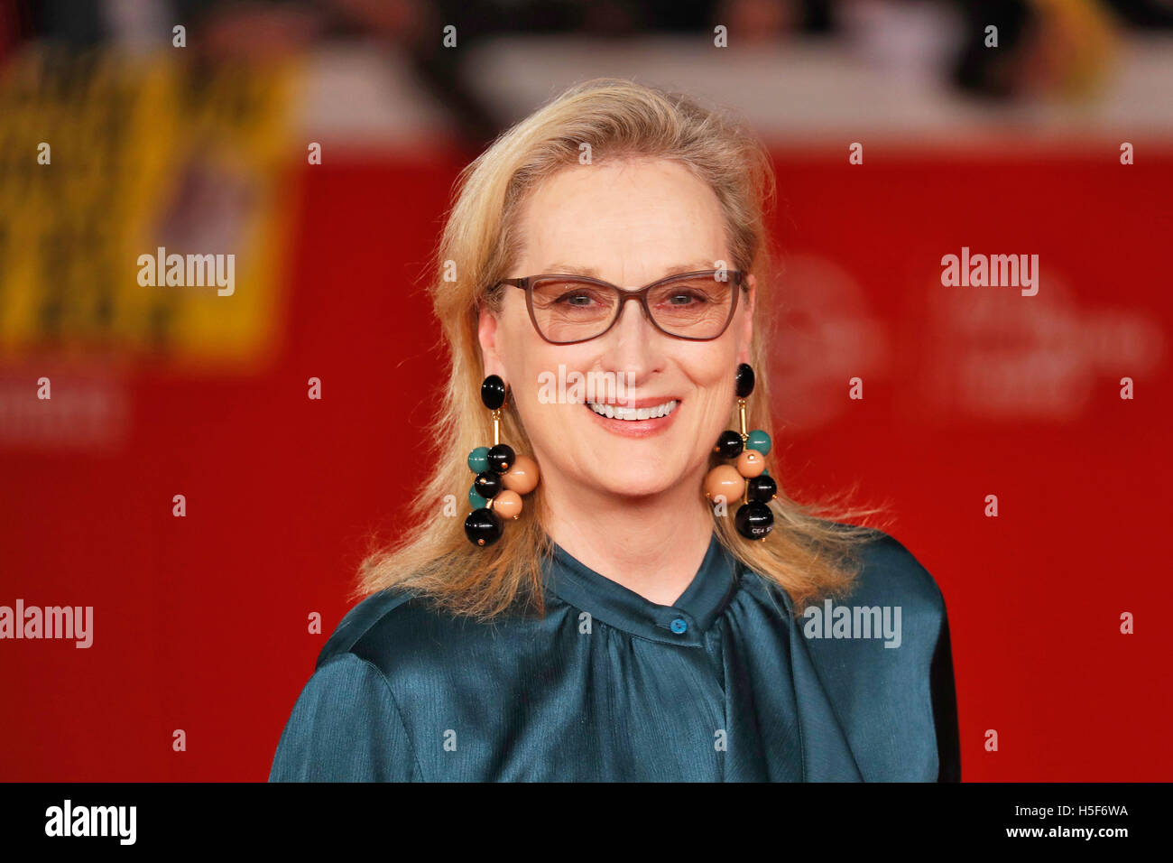 Rome, Italy. 20th October, 2016. Meryl Streep attends the red carpet of Florence Foster Jerkins at Rome Film Fest 2016 Credit:  Fulvio Dalfelli/Alamy Live News Stock Photo