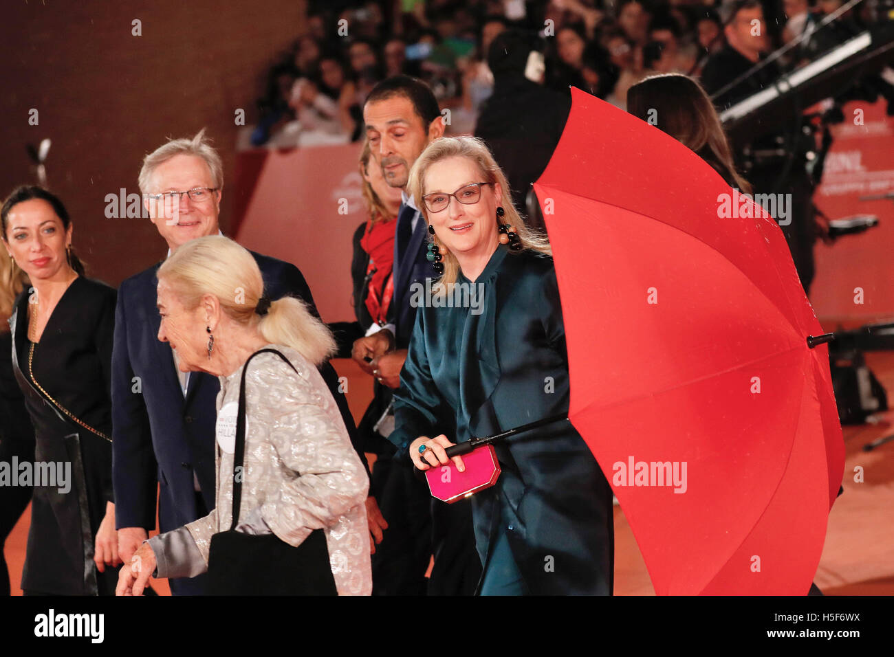 Rome, Italy. 20th October, 2016. Meryl Streep attends the redcarpet of Florence Foster Jerkins at Rome Film Fest 2016 Credit:  Fulvio Dalfelli/Alamy Live News Stock Photo