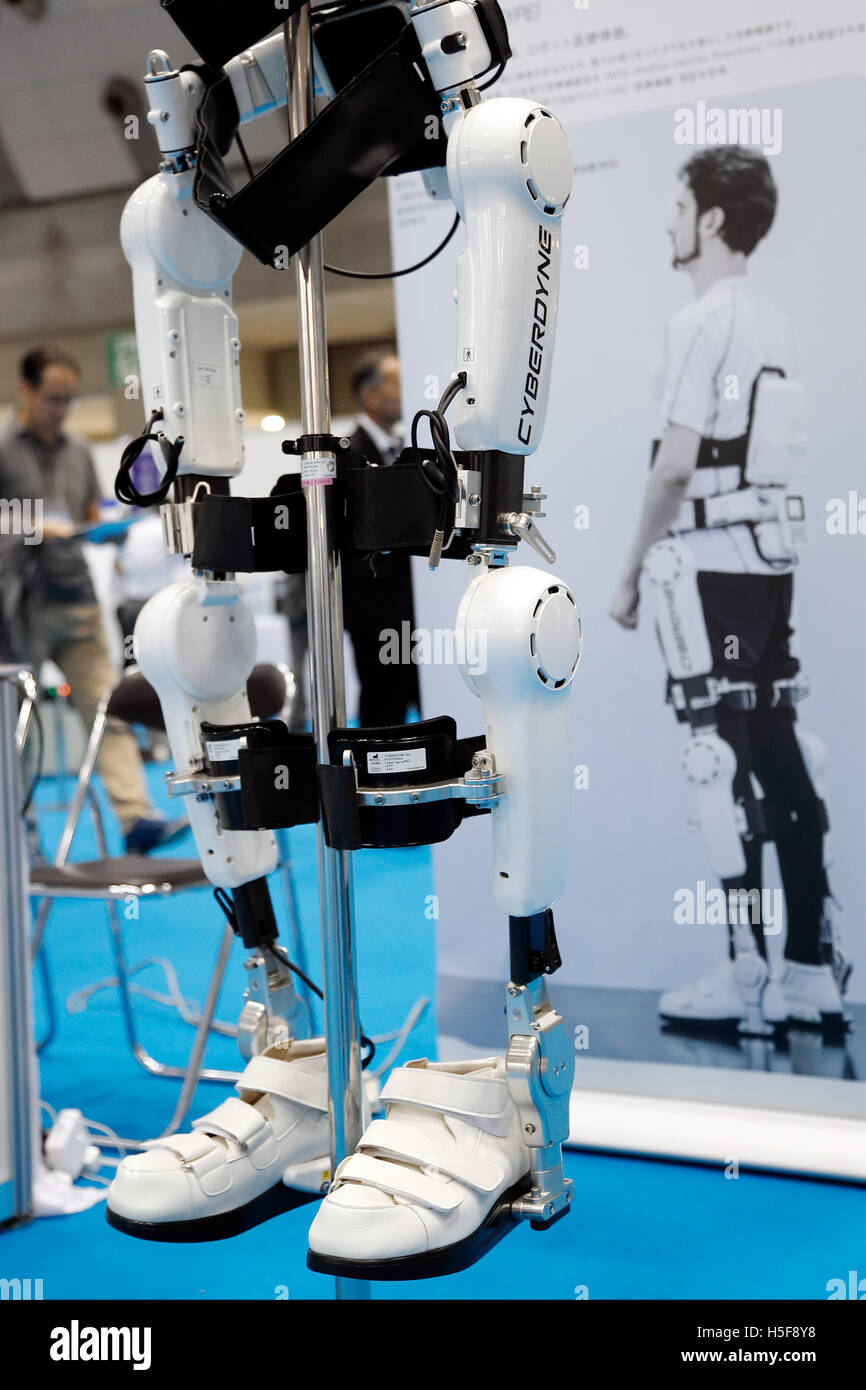 A robotic legs Cyberdyne on display at Japan Robot Week 2016 in Tokyo Big Sight on October 20, 2016, Tokyo, Japan. Japan Robot Week is a trade show focusing on service robots and the latest technologies and components. 7th Robot Award ceremony and exhibitions will be held at the event which runs from October 19-21. © Rodrigo Reyes Marin/AFLO/Alamy Live News Stock Photo