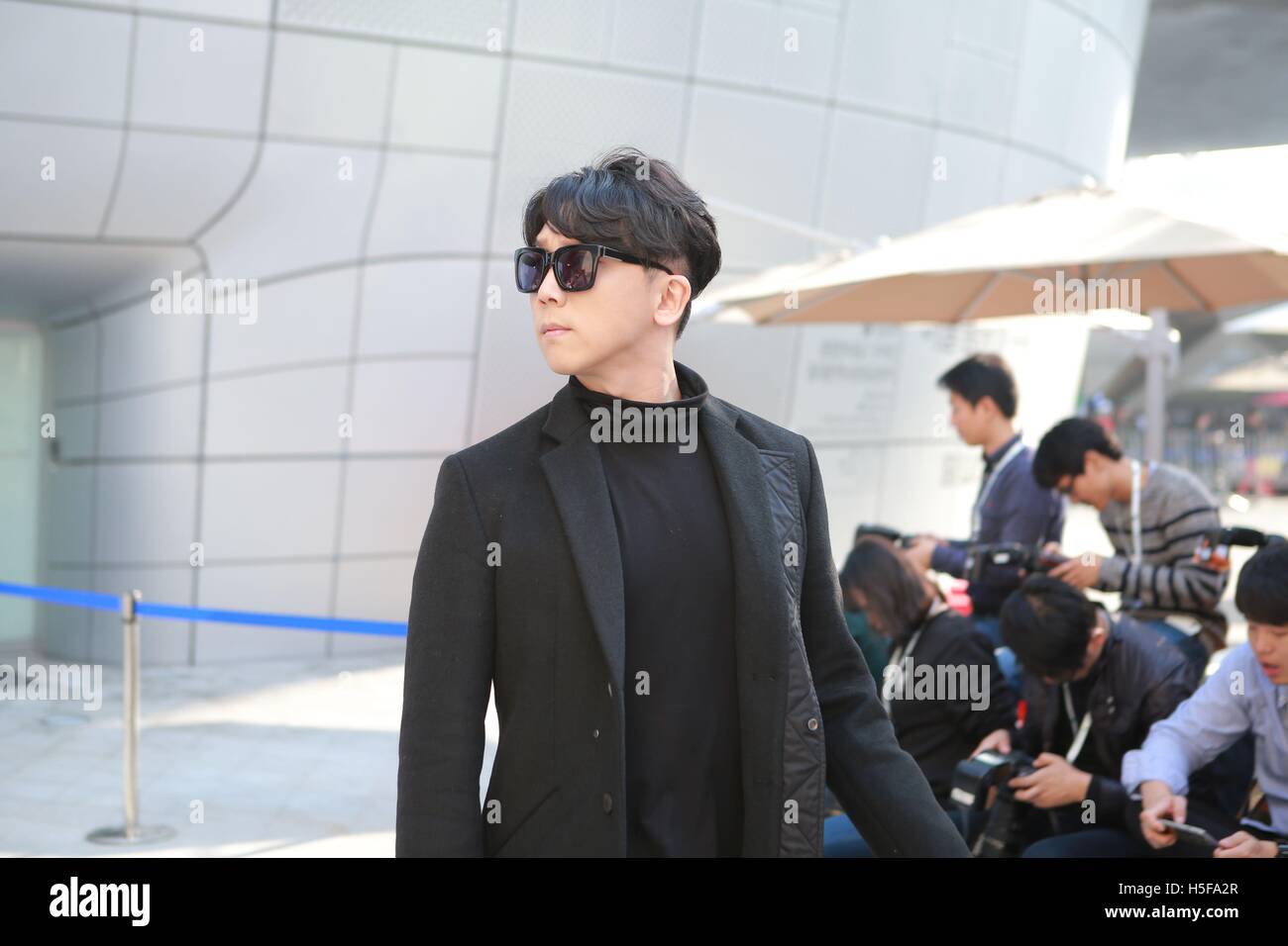 Seoul Korea th Oct 16 Jung Gigo Sang Cheol Lee San E And Kwak Si Yang Attend Seoul Fashion Week In Seoul Korea On th October 16 China And Korea Rights Out C Topphoto Alamy Live