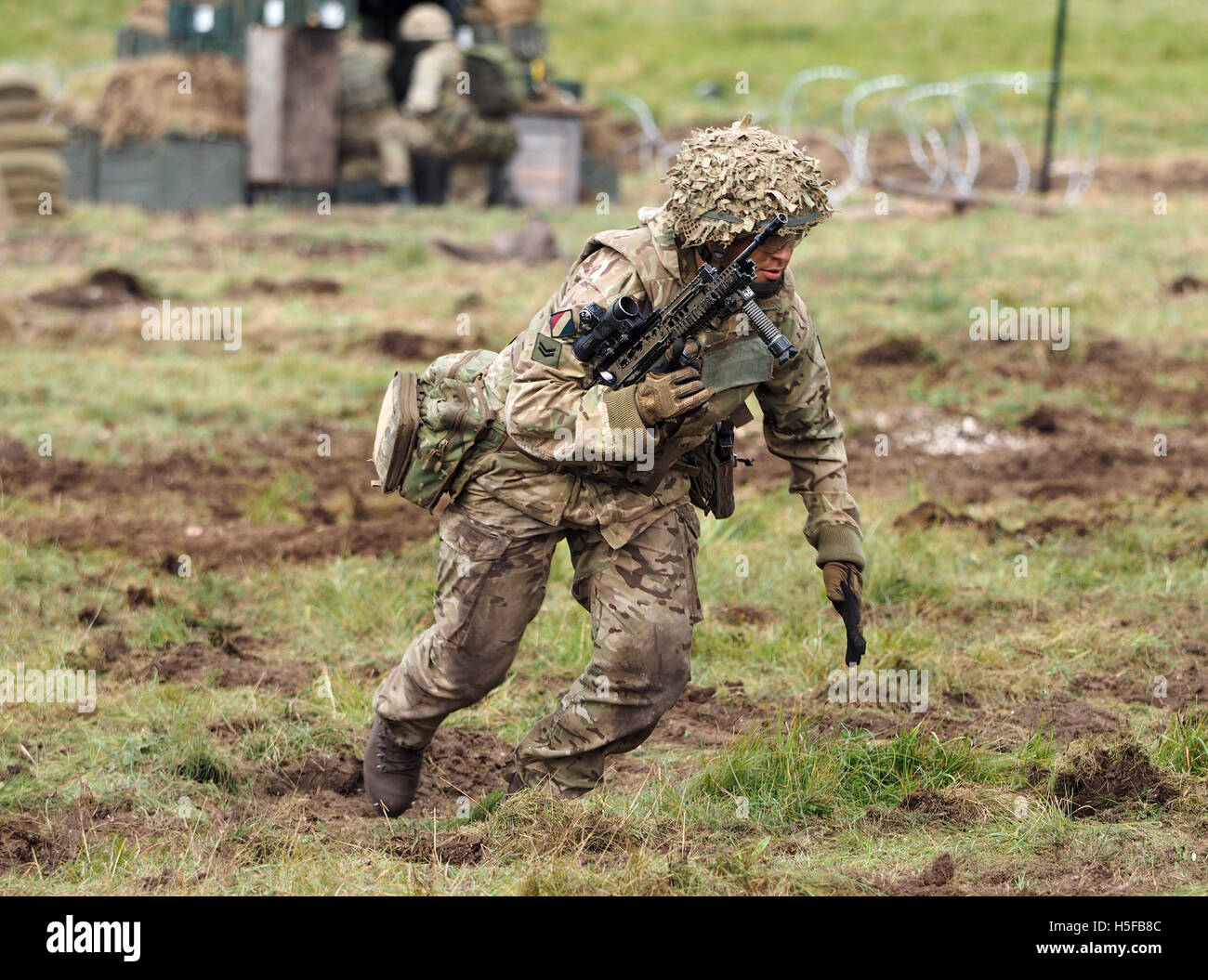 Salisbury, Wiltshire, UK. 20th October, 2016. British Army combined arms demonstration on Salisbury plain  in front of 500 VIP's. The Mercian Regiment put on the firepower display with additional units from the RAF and with two Army Air Corps Apache helicopters also joining in. Credit:  Dorset Media Service/Alamy Live News Stock Photo