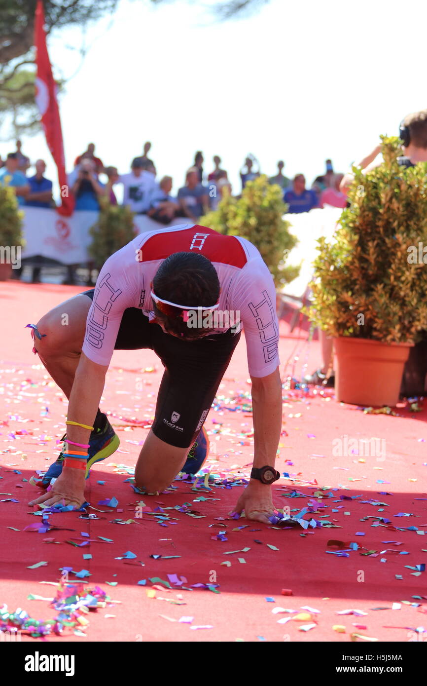 Collapse finish line hires stock photography and images Alamy