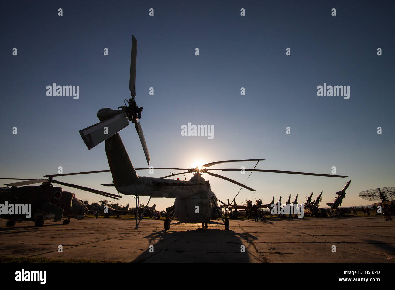 Military transport helicopter hi-res stock photography and images - Alamy