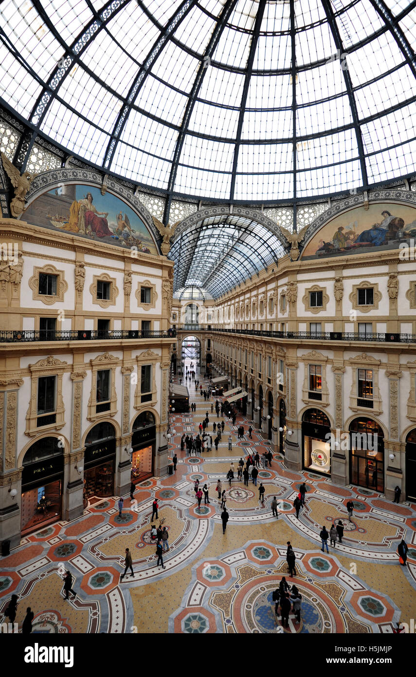 The newly restored Galleria Vittorio Emanuele II in Milan, Italy Stock Photo