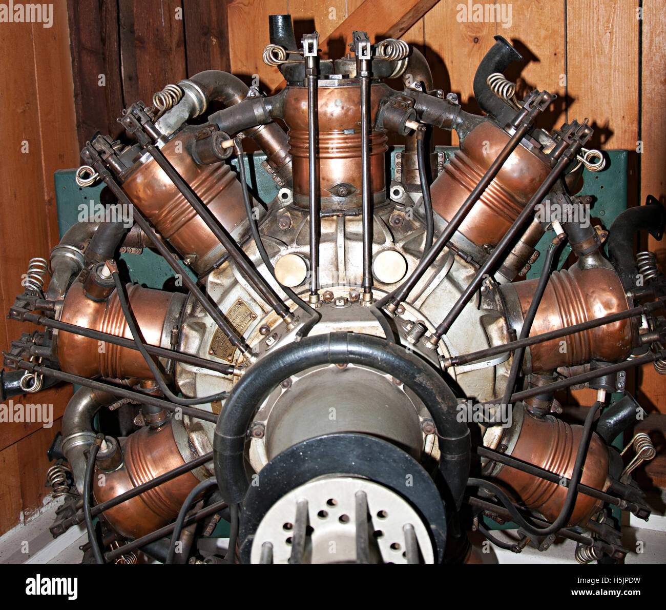 Propeller engine propeller hires stock photography and images Alamy