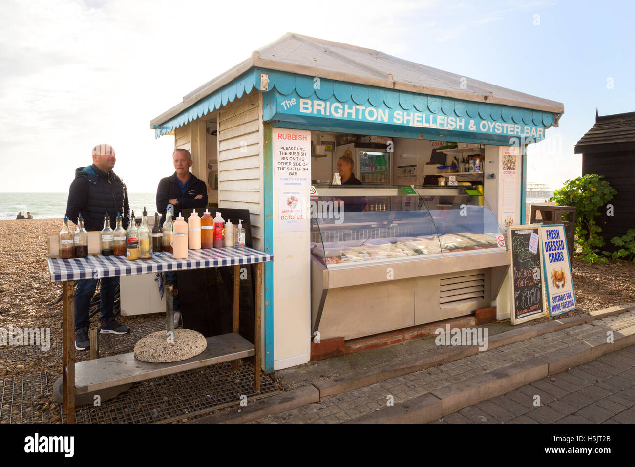 Shellfish and Oyster Bar seafood stall, Brighton seafront, Brighton, East Sussex England UK Stock Photo