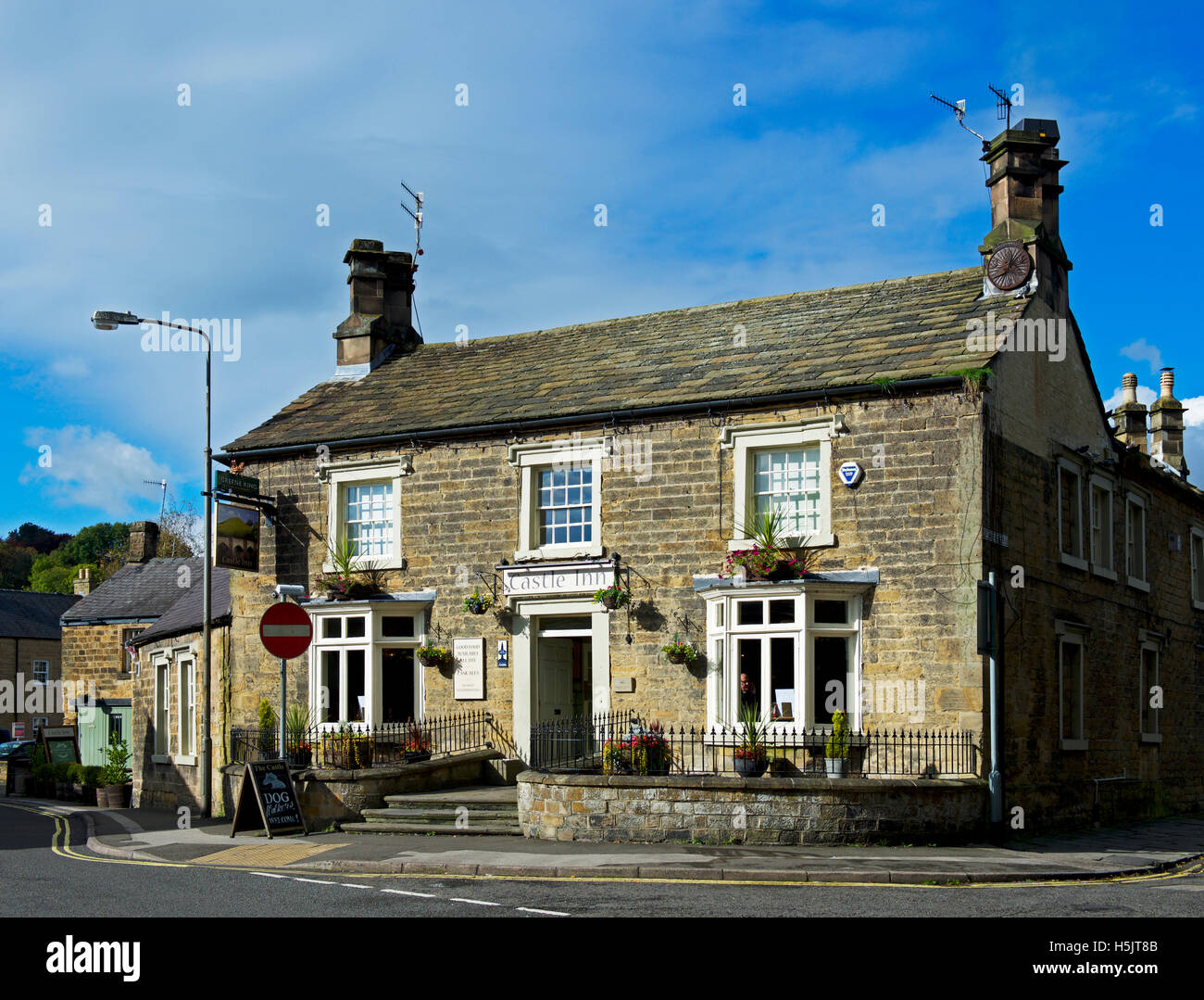 The Castle Inn, Bakewell, Derbyshire, England UK Stock Photo - Alamy